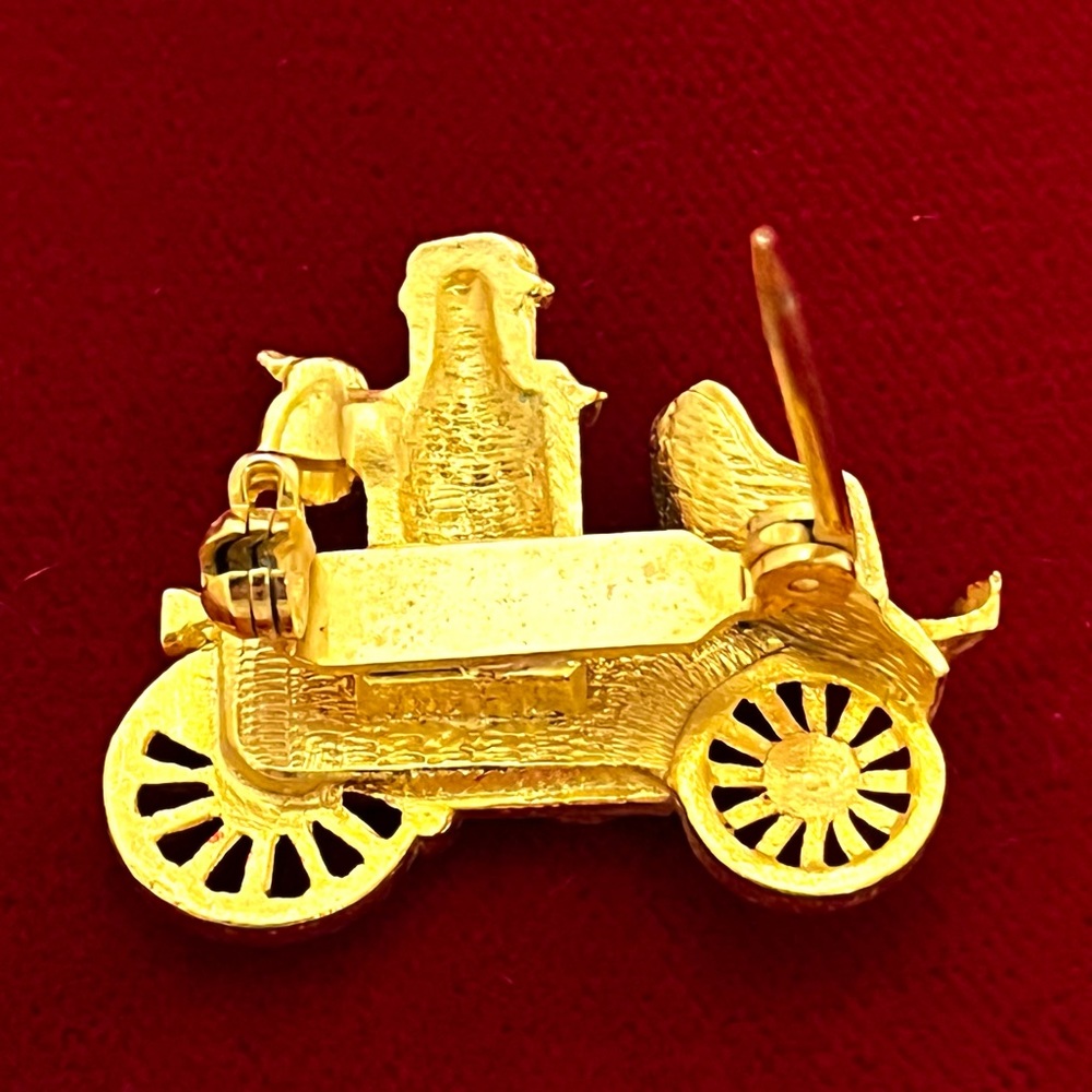 Vintage Fire Truck Brooches - Picture 9 of 12